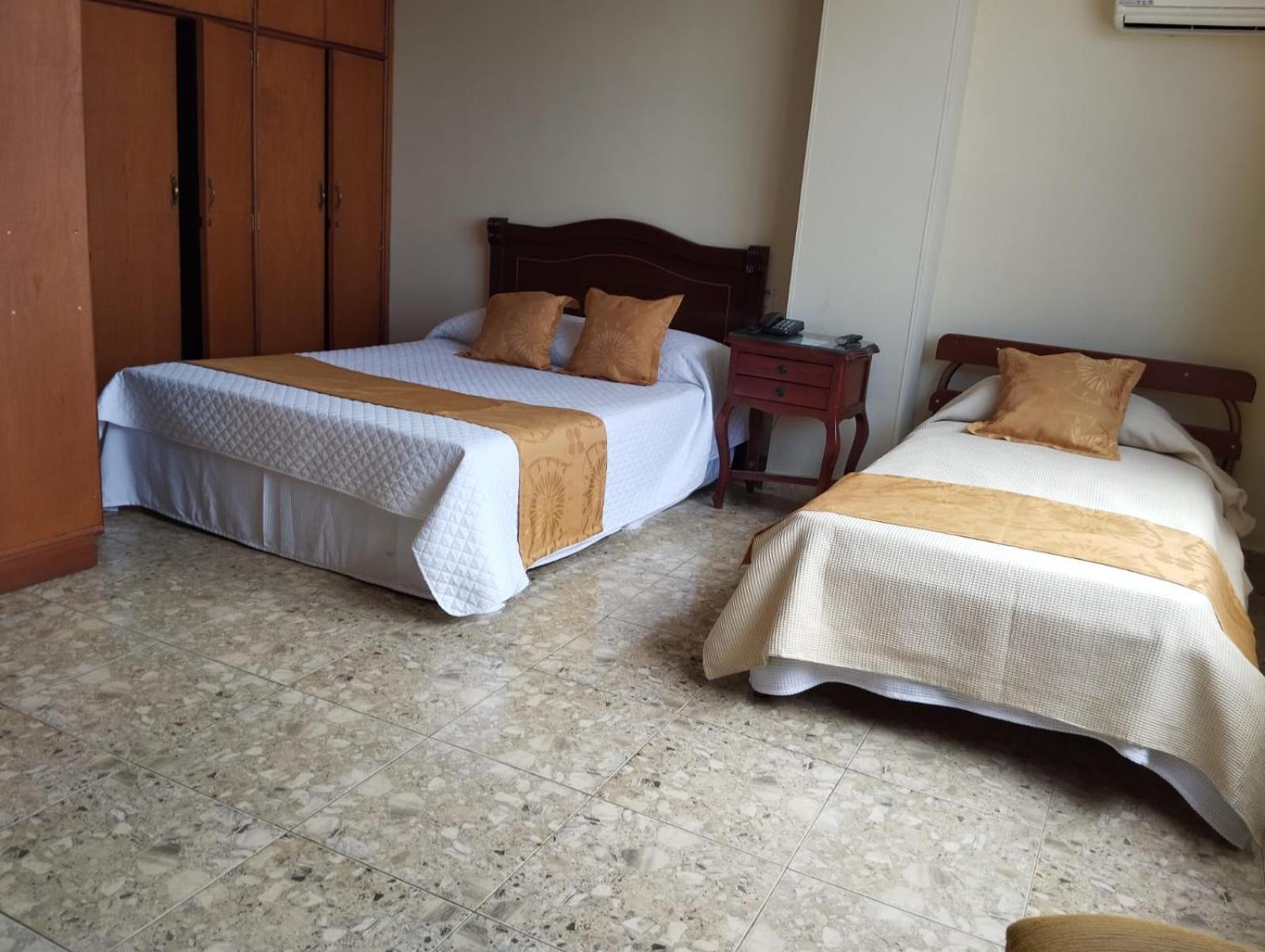 Hotel Khalifa เนย์บา ภายนอก รูปภาพ